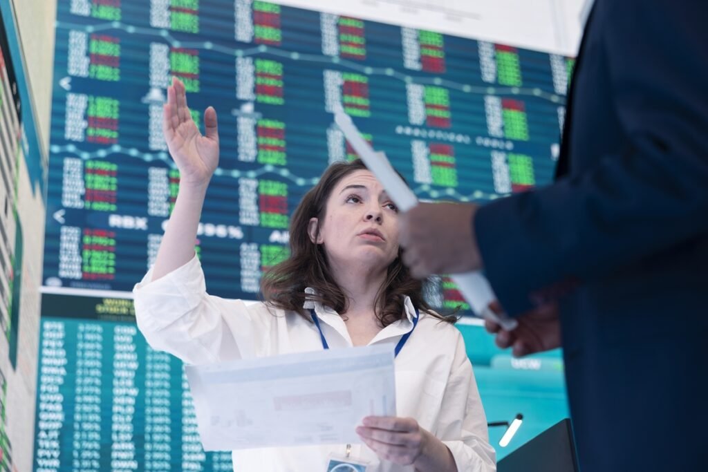 How to start investing in the S&P 500 from Canada 2025