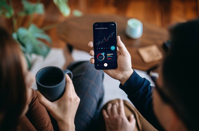 beginner investing $1,000 on a mobile appp how to invest $1000 in Canada for beginners